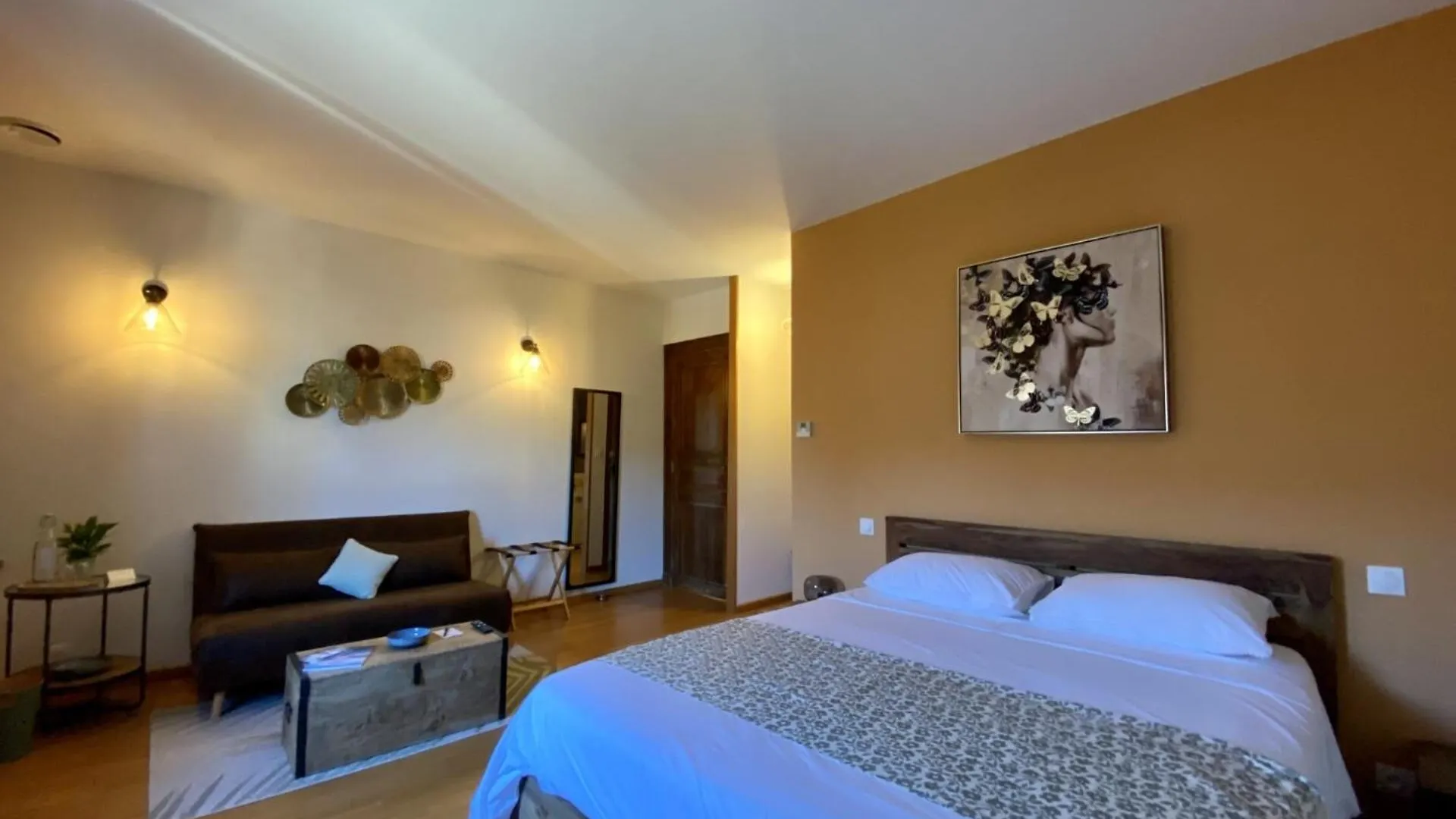Aux Coteaux D'Aussac Hotel L'Honor-de-Cos 0*,  France