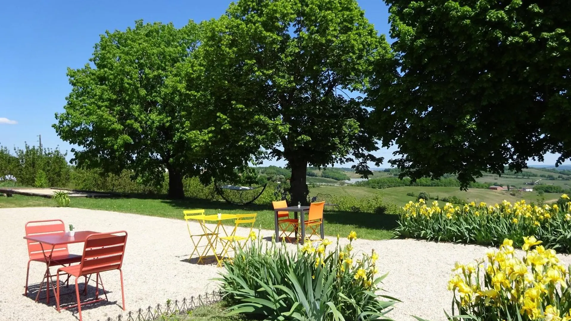 Aux Coteaux D'Aussac Hotel L'Honor-de-Cos 0*,  France